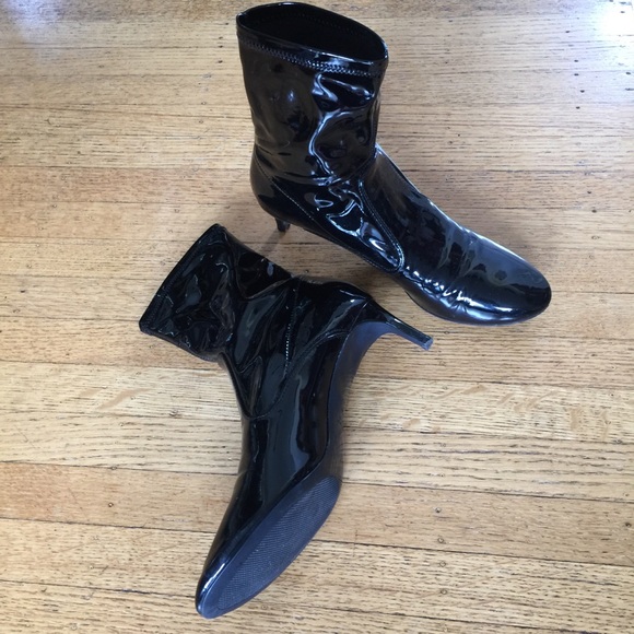 ZARA FAUX BLACK PATENT ANKLE BOOTS - Picture 4 of 5
